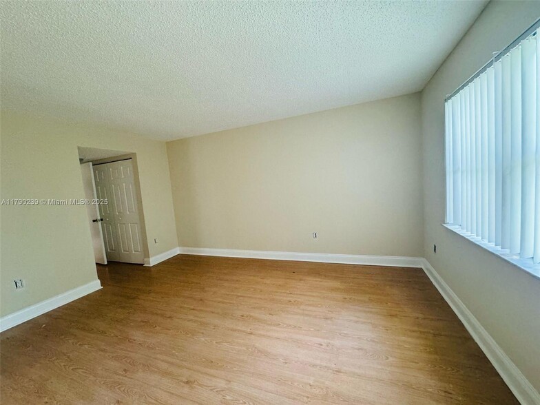 Building Photo - 4215 N University Dr