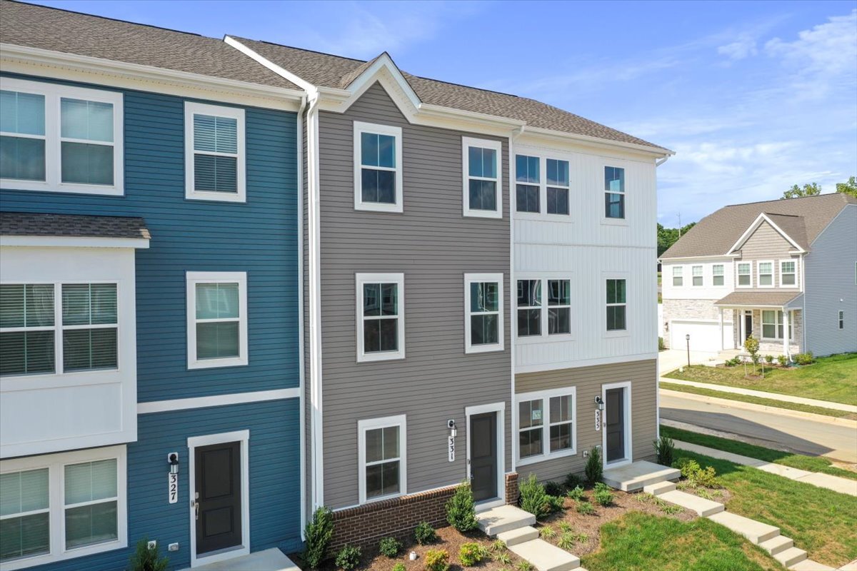 Building Photo - 331 Sandy Bottom Cir