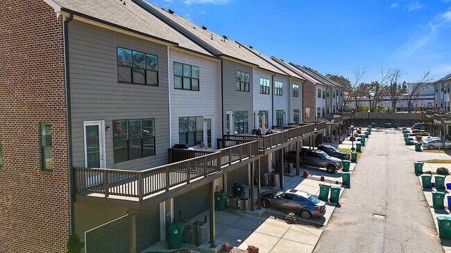 Building Photo - 2775 Bell Dr SE