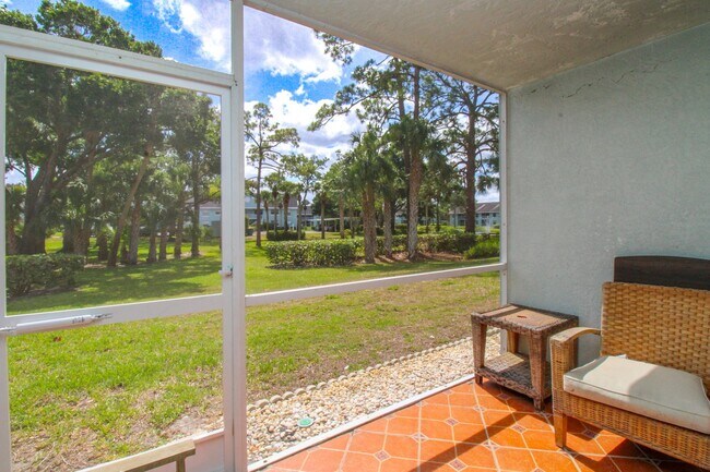 Building Photo - 2/2 REMODELED UNFURNISHED CONDO 1ST FLOOR ...