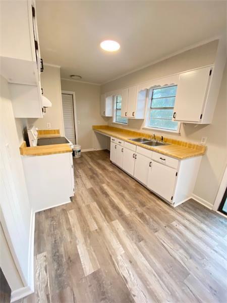 Building Photo - 635 Maxwell St