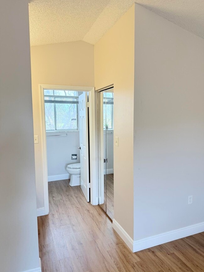 Building Photo - 13206 Glenmoor Dr