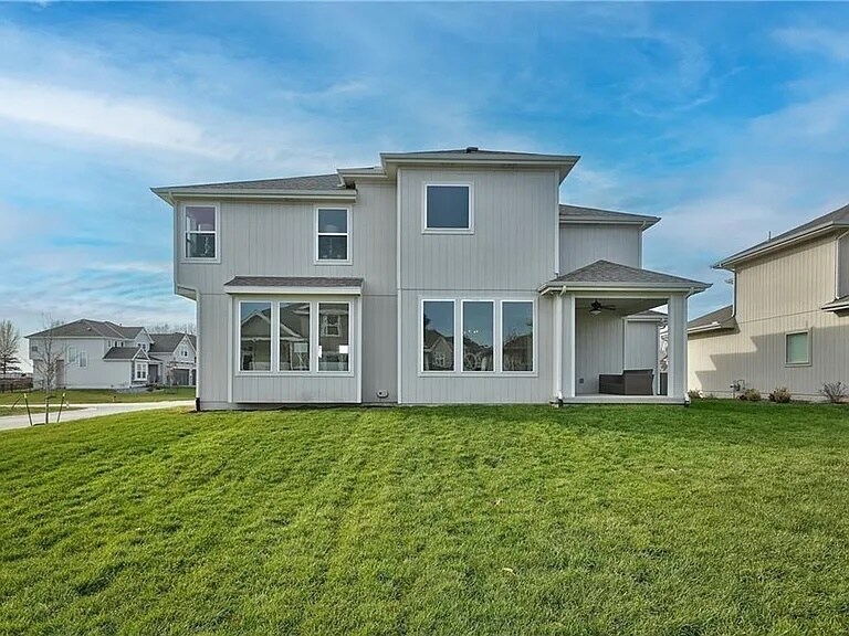 Building Photo - 18337 Caenen St