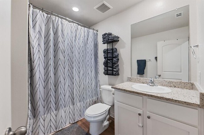 Building Photo - 113 Stratton Ln