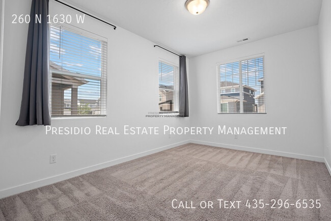 Building Photo - 260 N 1630 W
