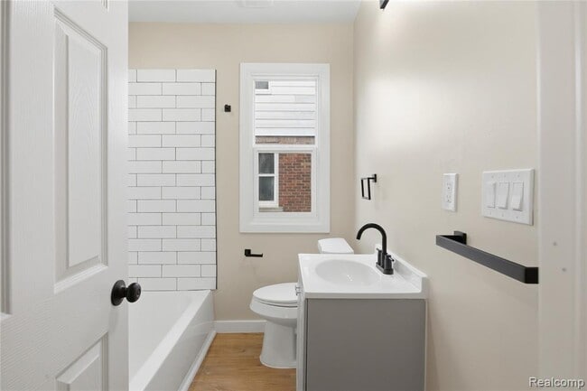 Building Photo - 14615 Winthrop St