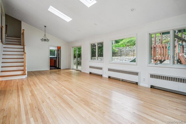 Building Photo - 44 Sandy Hollow Rd