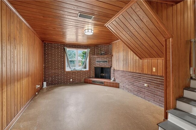 Building Photo - 1601 Walnut Ave