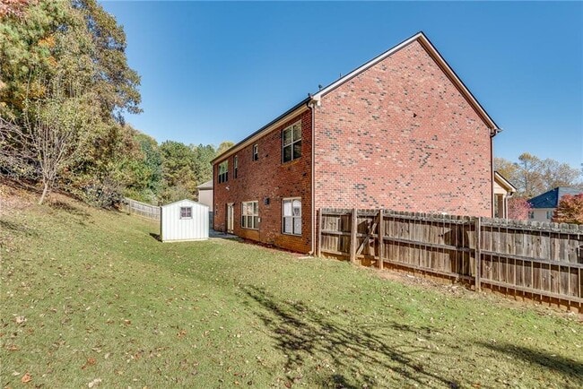 Building Photo - 270 Woods Creek Dr