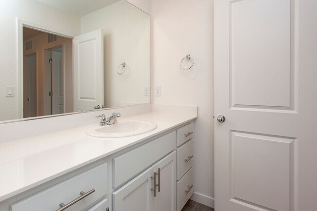 Building Photo - 436 Summer Triangle