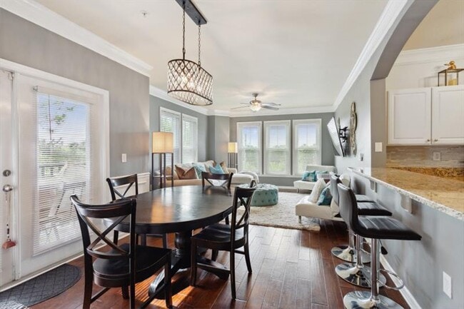 Building Photo - 1850 Cotillion Dr