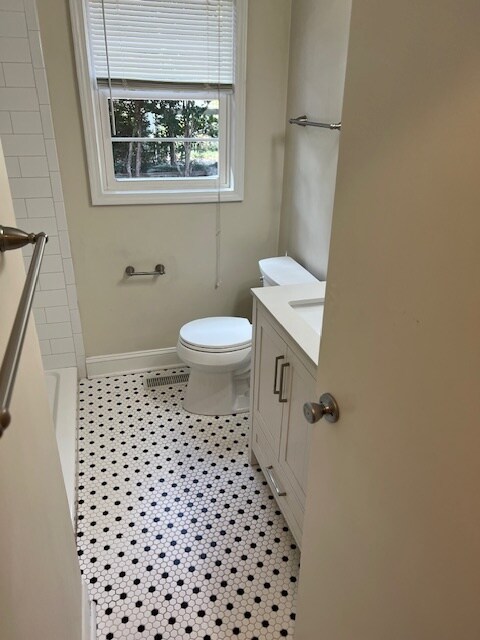 Bathroom - 490 E Indiana Ave