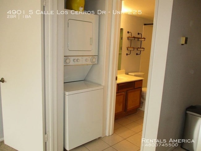 Building Photo - GATED! Townhouse w/ Garage in Tempe!