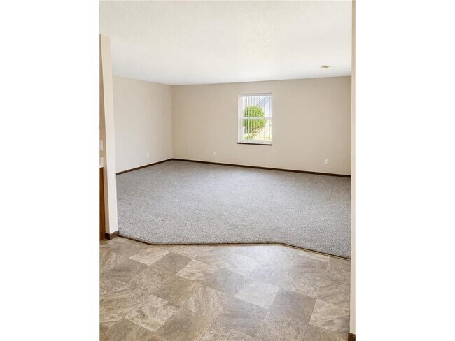 Building Photo - 1708 Lincoln Ave