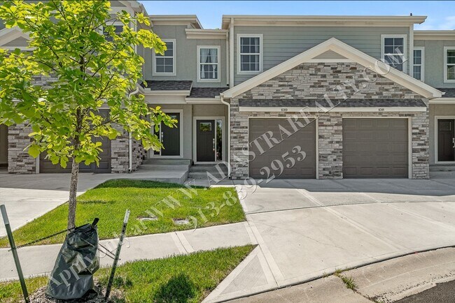 Building Photo - Brand New!! Townhome 3 Bed 2.5 Bath in Olathe-Available in JULY!!