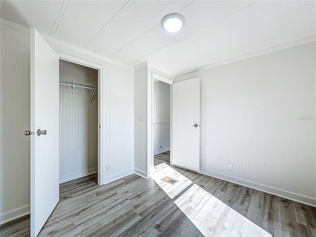 Building Photo - 140 Orangewood Dr