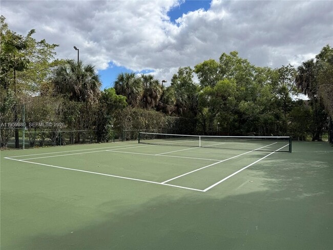 Building Photo - 9999 Summerbreeze Dr