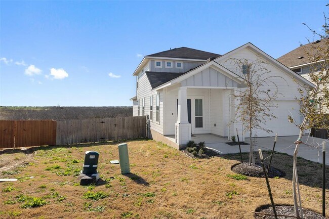 Building Photo - 408 Black Opal Dr