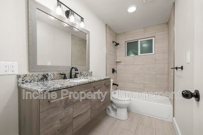 Building Photo - 450 Scenic Dr