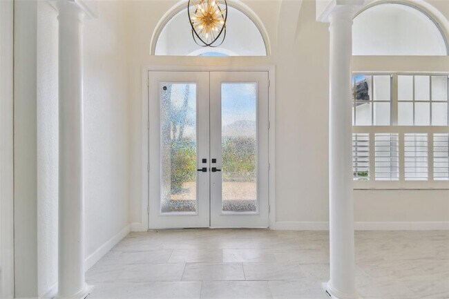 Building Photo - 13792 Long Lake Ln