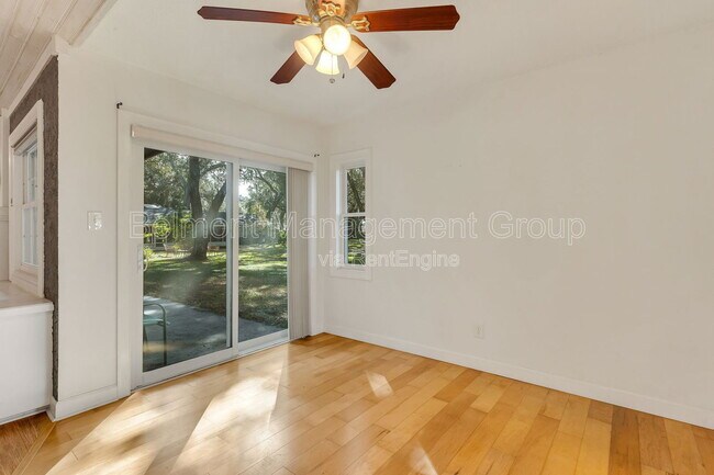 Building Photo - 5376 Majestic Island Cir