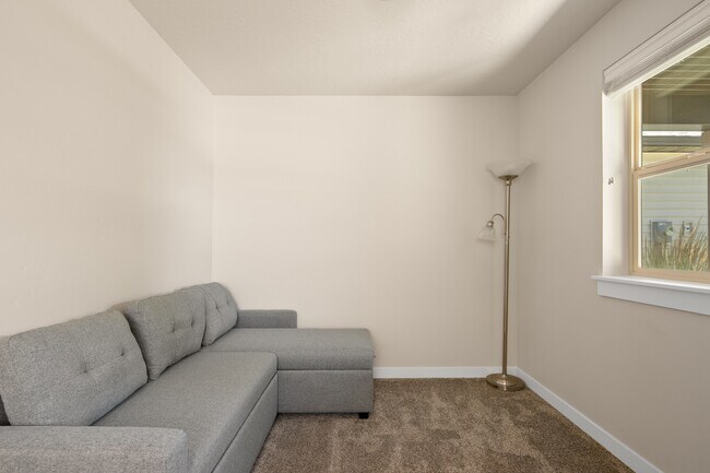 Building Photo - 1824 E Ringneck St