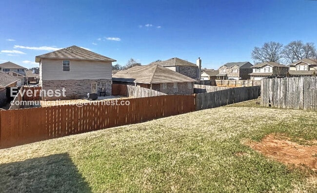 Building Photo - 136 Pitts Griffin Drive