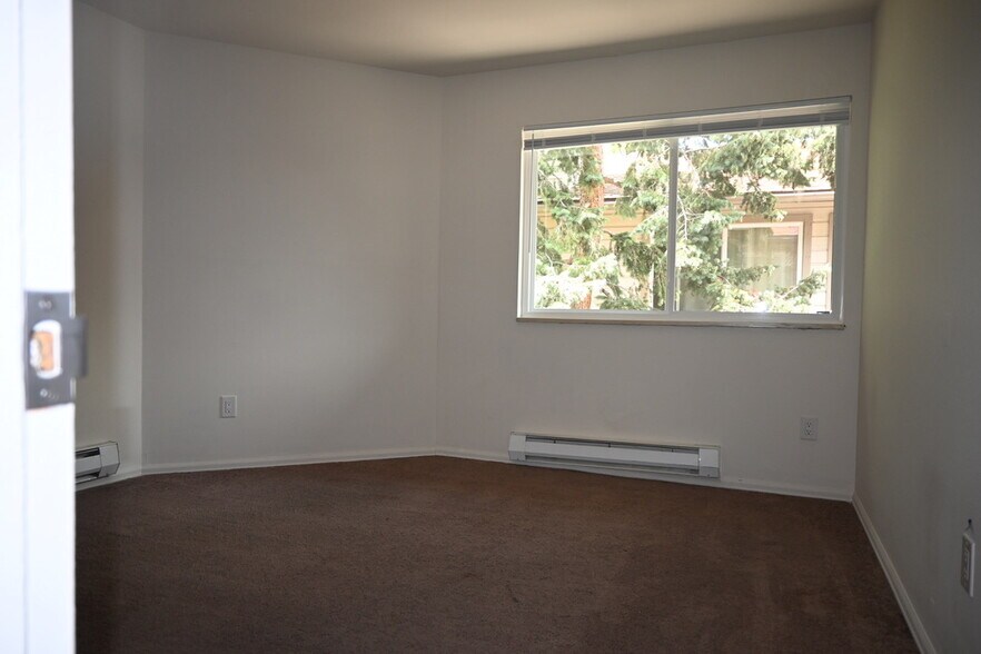 Building Photo - 2238 Canyon Blvd