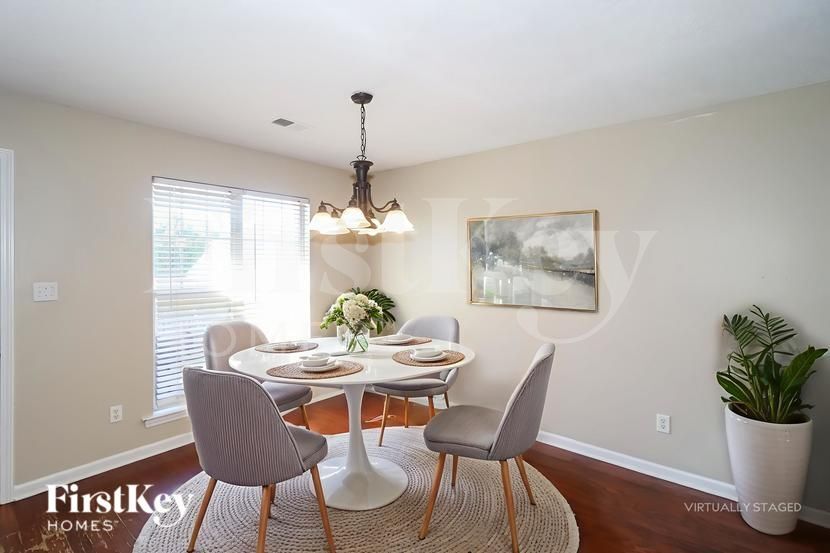 Building Photo - 1413 Leery Cove