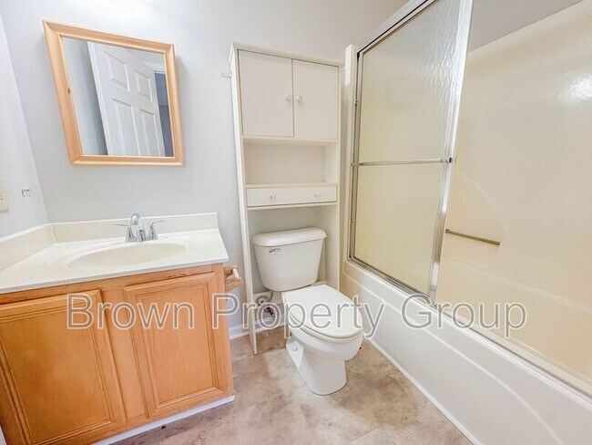 Building Photo - 4735 Camden Rd