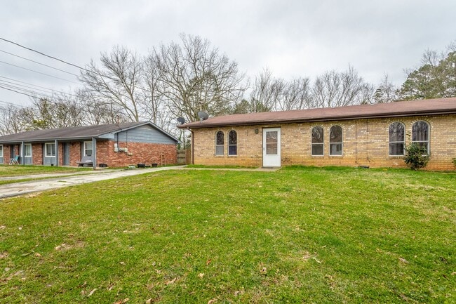 Building Photo - 5770-5772 Taggart Dr