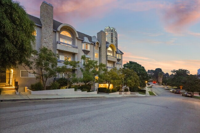 Building Photo - 10627 Ashton Ave