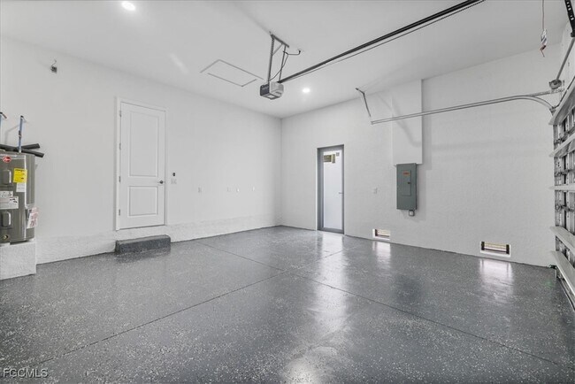 Building Photo - 4333 NW 33rd Ln