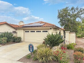 Building Photo - SD: Comfortable 3BD/2BA Home in Oceanside with Community Pool, 2-Car Garage & Walking Trails