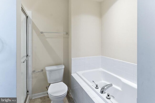 Building Photo - 37 Britania Ct