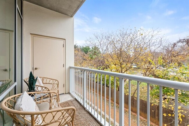 Building Photo - 1600 Barton Springs Rd