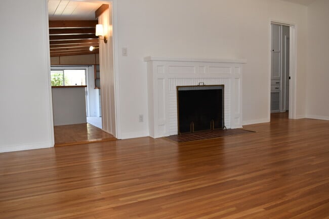 Building Photo - 1201 Virginia Ave