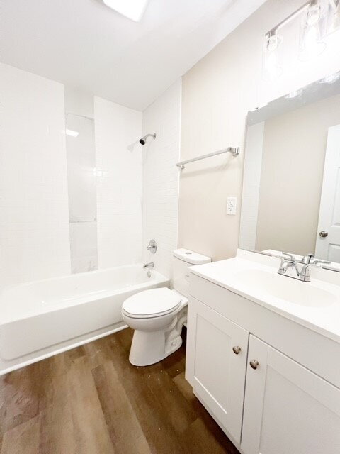 Building Photo - SOUTH BROADRIPPLE - 4 BR/2BA LIKE BRAND NEW!