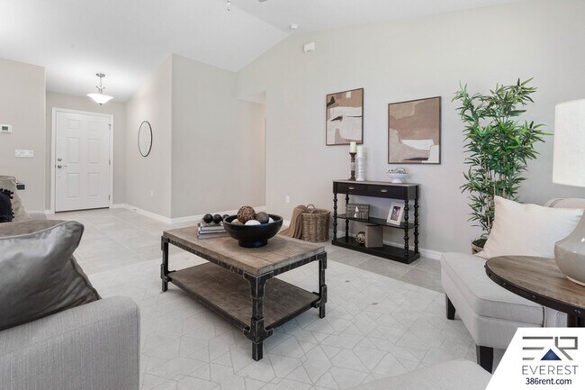 Building Photo - 10 Wildwood Pl