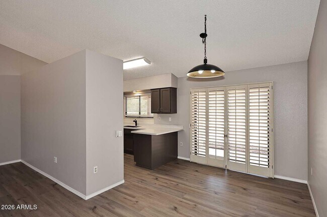 Building Photo - 17218 N Desert Glen Dr