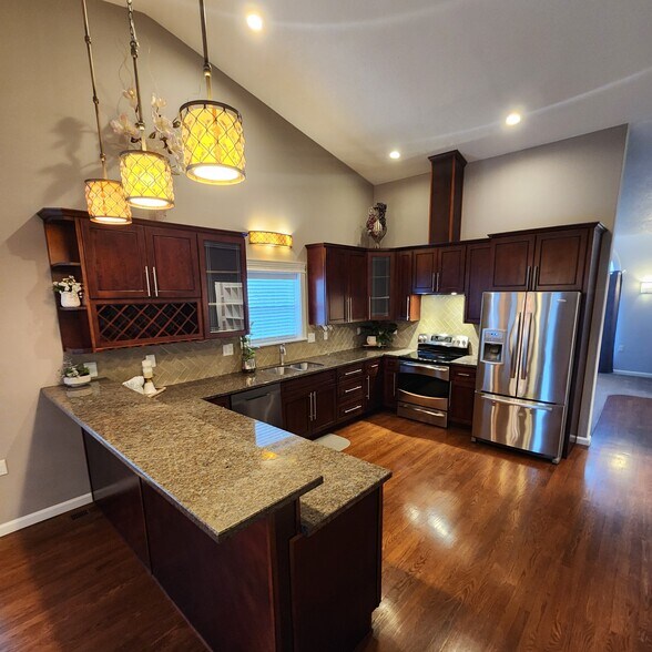 Building Photo - 14164 SE Bush St