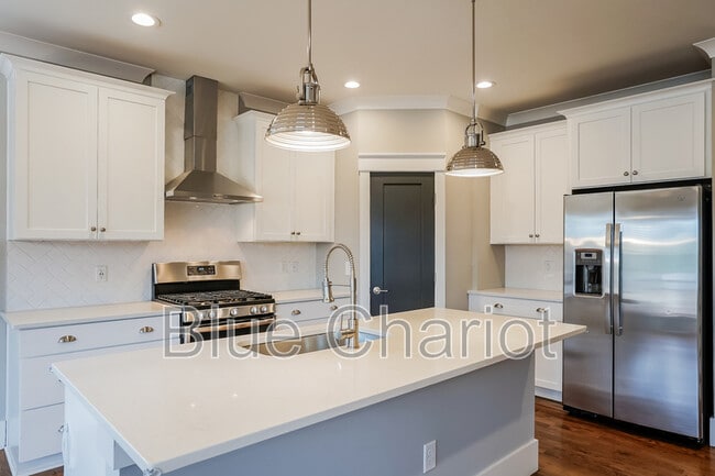 Building Photo - 1312 N Alston Ave