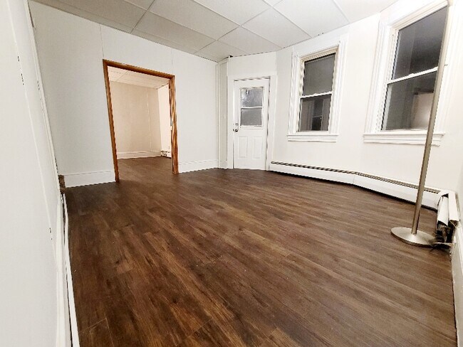 Building Photo - 1312 N Washington St