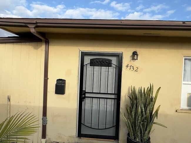 Building Photo - 4732 Cereza St