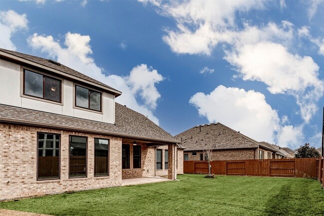 Building Photo - 30627 S Creek Way