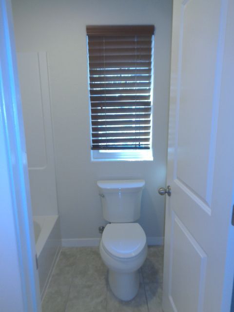 Building Photo - 200 Candela Cir