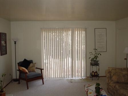 Building Photo - Cozy 3 Bedroom Home