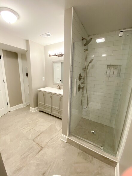 Lower level full bath with shower - 11501 Five Cedars Rd