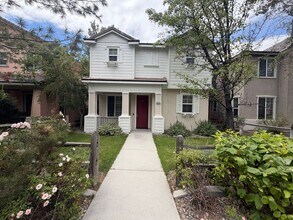 Building Photo - 6626 N Latour
