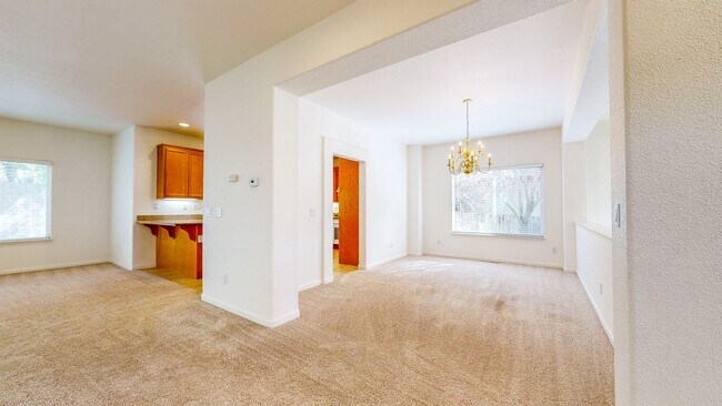 Building Photo - Desirable Skyhawk 3 bedroom Tri-Level Single Family